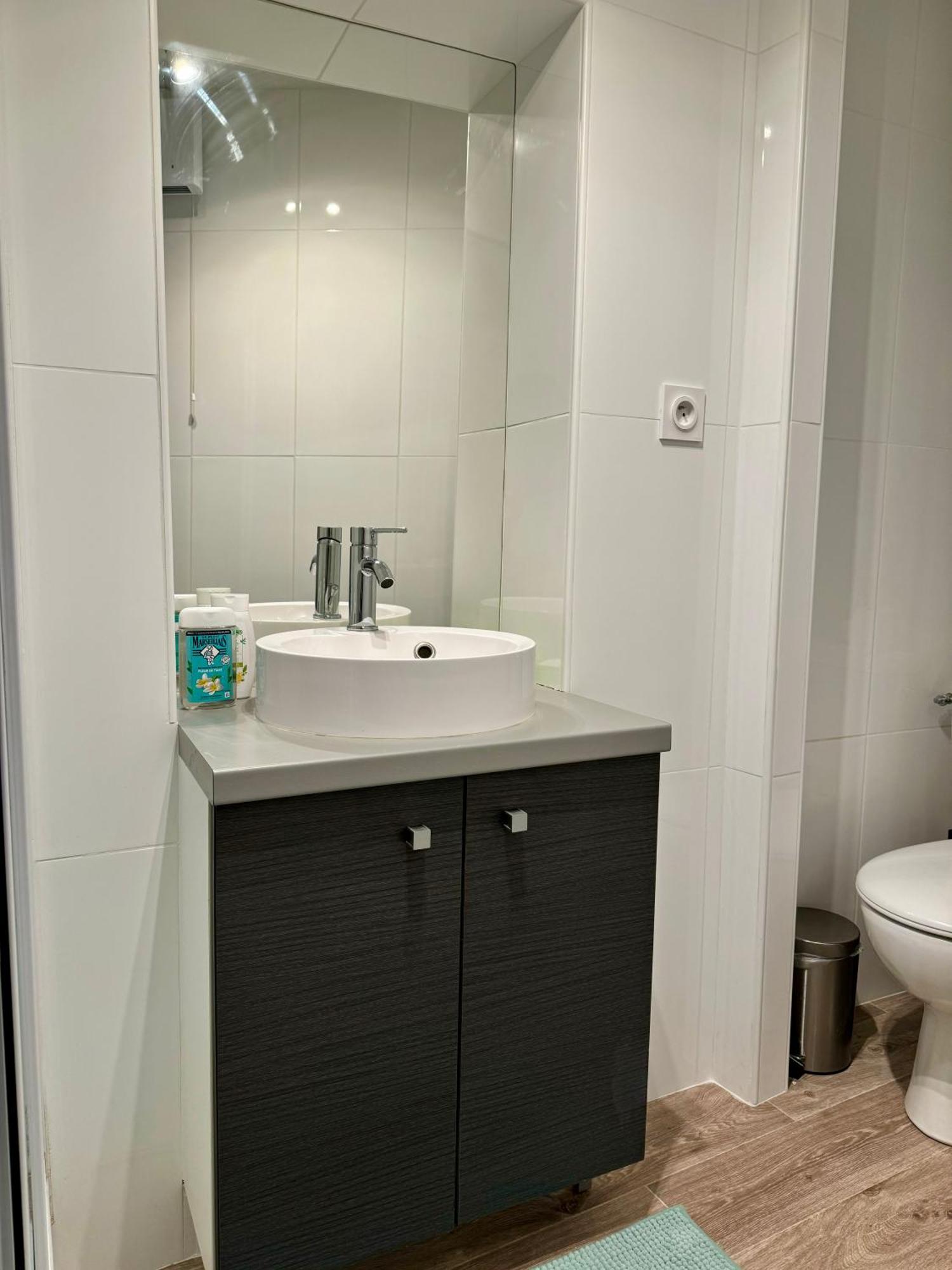 Studio Cozy Au Coeur Des Carmes Toulouse Exteriör bild